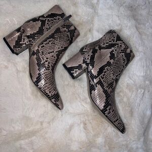 Marc Fisher pointy toe snake Jelly bootie size 6